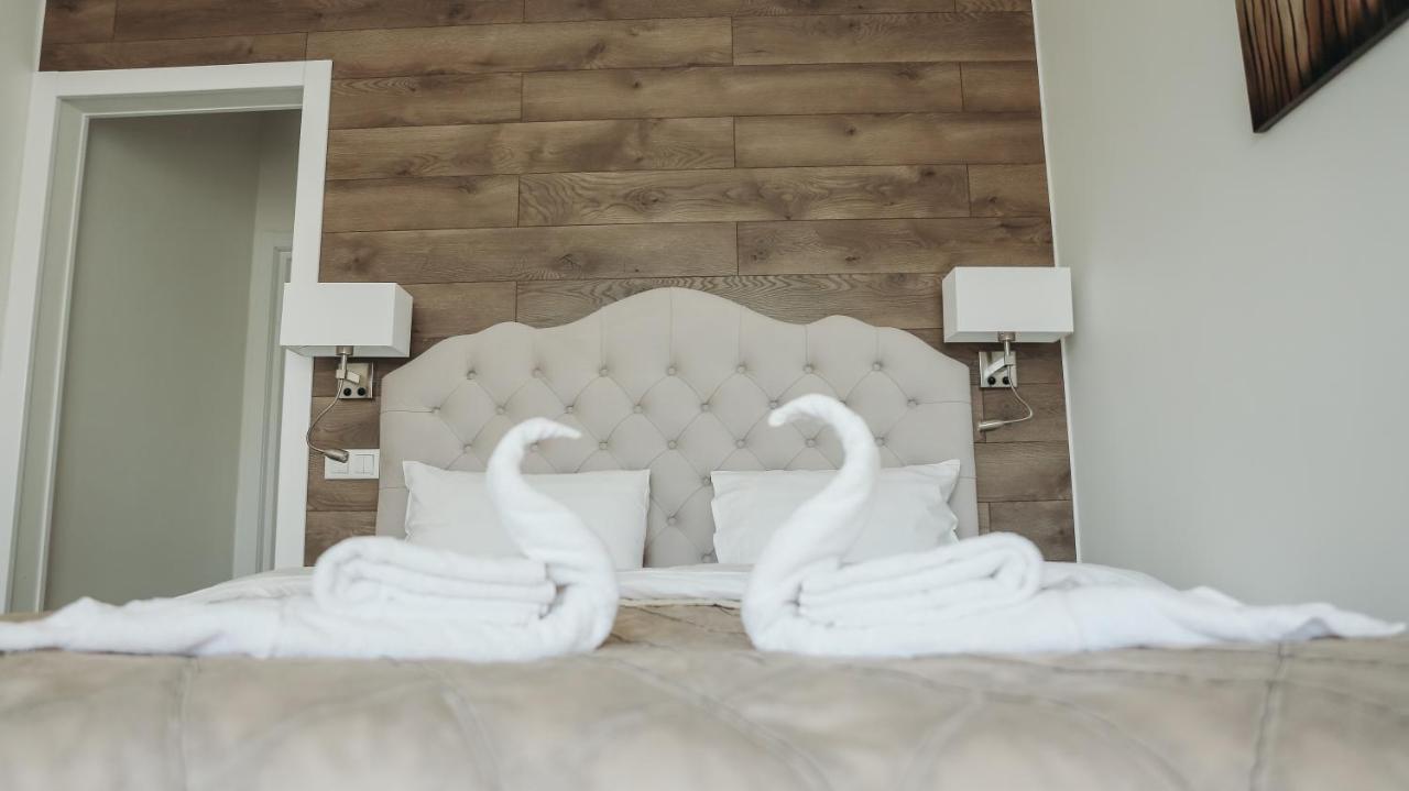 7 Boutique Hotel Ustʼ-Kamenogorsk 外观 照片