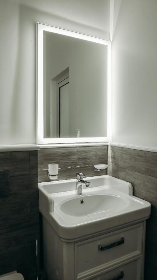 7 Boutique Hotel Ustʼ-Kamenogorsk 外观 照片