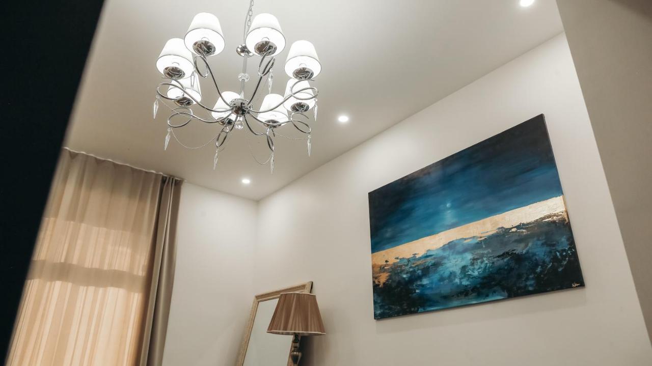 7 Boutique Hotel Ustʼ-Kamenogorsk 外观 照片